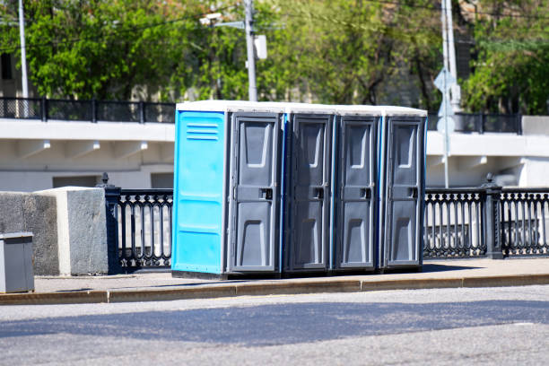 Best Portable restroom trailer rental  in Booneville, AR
